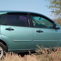 VL-Tuning Дефлекторы окон на Ford Focus I '98-04 хэтчбек 5d (накладные)