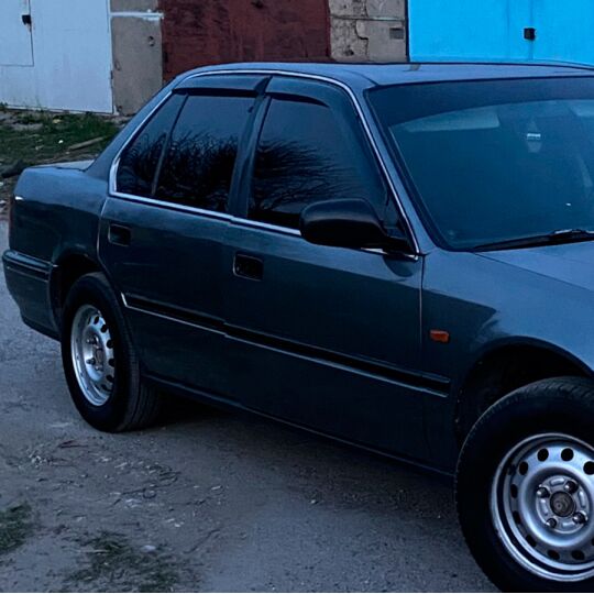 VL-Tuning Дефлекторы окон на Honda Accord IV '89-93 седан (накладные)