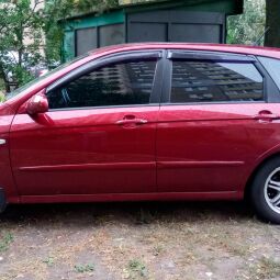 VL-Tuning Дефлекторы окон на Kia Cerato I '04-08 хэтчбек 5d (накладные)