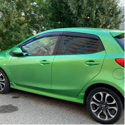 VL-Tuning Дефлекторы окон на Mazda 2 (DE) '07-10 хэтчбек 5d (накладные)