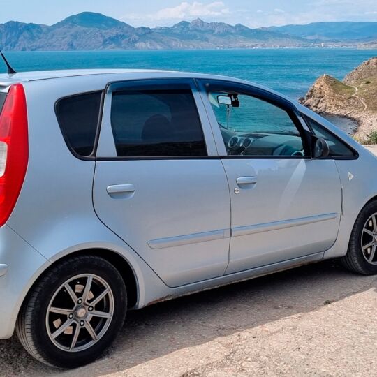VL-Tuning Дефлекторы окон на Mitsubishi Colt (Z30) '04-12 5d (накладные)