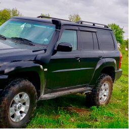 VL-Tuning Дефлекторы окон на Nissan Patrol (Y61) '97-13 (накладные)