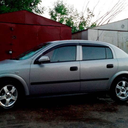 VL-Tuning Дефлекторы окон на Opel Astra G '98-04 седан (накладные) VL-Tuning Дефлекторы окон на Opel Astra G '98-04 седан (накладные)