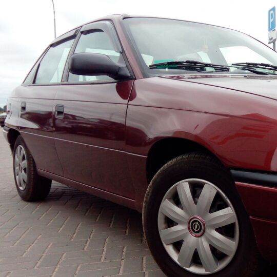 VL-Tuning Дефлекторы окон на Opel Astra F '91-98 седан (накладные) VL-Tuning Дефлекторы окон на Opel Astra F '91-98 седан (накладные)