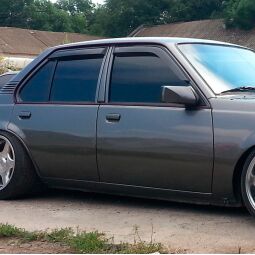 VL-Tuning Дефлекторы окон на Opel Ascona C '81-88 седан (накладные)