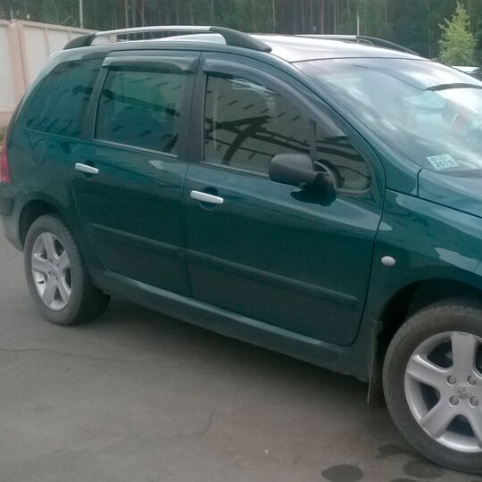 VL-Tuning Дефлекторы окон на Peugeot 307 '01-08 универсал (накладные) VL-Tuning Дефлекторы окон на Peugeot 307 '01-08 универсал (накладные)