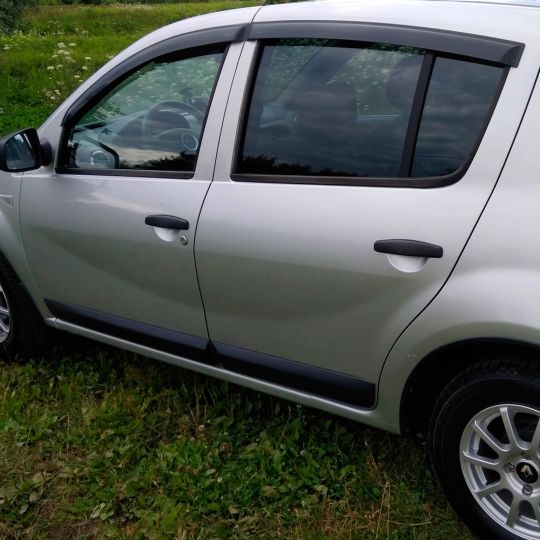 VL-Tuning Дефлекторы окон на Renault Sandero/Dacia Sandero I '07-12 (накладные) VL-Tuning Дефлекторы окон на Renault Sandero/Dacia Sandero I '07-12 (накладные)