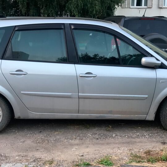 VL-Tuning Дефлекторы окон на Renault Scenic II '03-09 (накладные до зеркал) VL-Tuning Дефлекторы окон на Renault Scenic II '03-09 (накладные до зеркал)