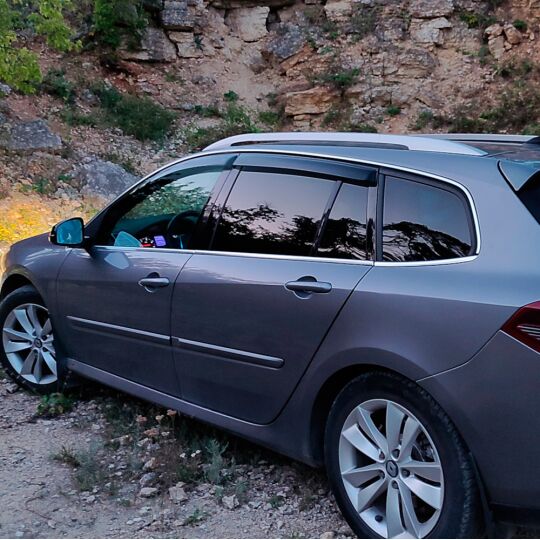 VL-Tuning Дефлекторы окон на Renault Laguna III '07- Grandtour (накладные) VL-Tuning Дефлекторы окон на Renault Laguna III '07- Grandtour (накладные)
