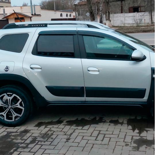 VL-Tuning Дефлекторы окон на Renault Duster/Dacia Duster II '18- (накладные) VL-Tuning Дефлекторы окон на Renault Duster/Dacia Duster II '18- (накладные)