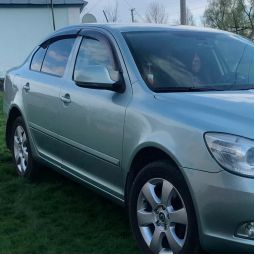 VL-Tuning Дефлекторы окон на Skoda Octavia II '04-10 (накладные)