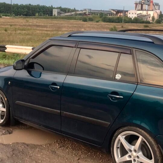 VL-Tuning Дефлекторы окон на Skoda Fabia II '07- универсал (накладные)
