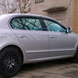 VL-Tuning Дефлекторы окон на Skoda Superb II '08- седан (накладные)