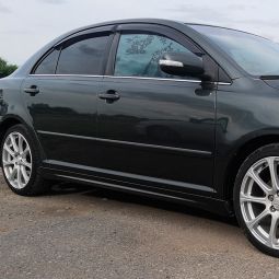 VL-Tuning Дефлекторы окон на Toyota Avensis (T25) '03-09 седан (накладные)