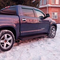 VL-Tuning Дефлекторы окон на Toyota Tundra II Crew Max '07-13 (накладные)