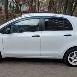 VL-Tuning Дефлекторы окон на Toyota Yaris/Vitz II '06-11 5d (накладные)
