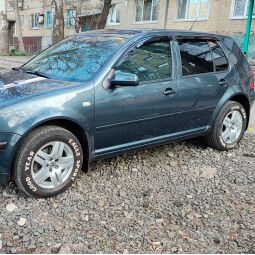 VL-Tuning Дефлекторы окон на Volkswagen Golf IV '97-03 5d (накладные)
