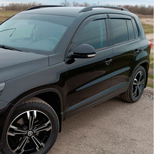 VL-Tuning Дефлекторы окон на Volkswagen Tiguan I '07-15 (накладные)