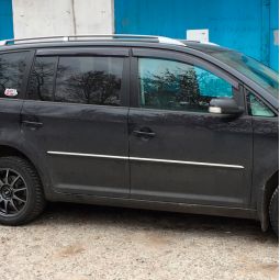 VL-Tuning Дефлекторы окон на Volkswagen Touran I '03-10 (накладные)