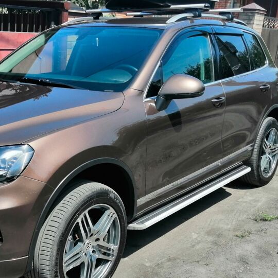 VL-Tuning Дефлекторы окон на Volkswagen Touareg II '10- (накладные)