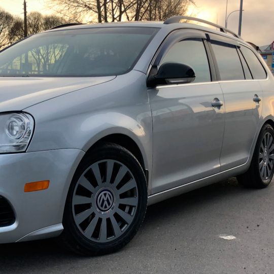 VL-Tuning Дефлекторы окон на Volkswagen Golf VI '08-14 универсал (накладные) VL-Tuning Дефлекторы окон на Volkswagen Golf VI '08-14 универсал (накладные)
