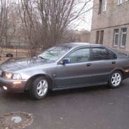 COBRA TUNING Дефлекторы окон на Volvo S40 I '96-04 седан (накладные)