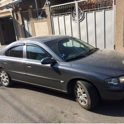 COBRA TUNING Дефлекторы окон на Volvo S60 I '00-09 седан (накладные)