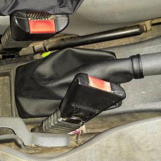 Orticar Чехол ручника Opel Corsa C '00-06 (Черный кожзам)