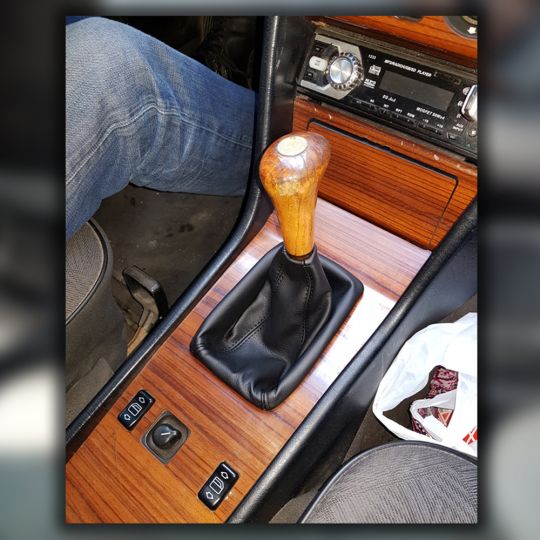 Orticar Чехол ручки КПП Mercedes-Benz E-Class (W124) '84-95 (Черный кожзам)