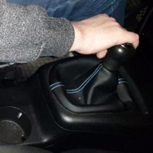 Orticar Чехол ручки КПП Volkswagen Passat B5 '96-05 (Черный кожзам)