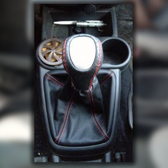 Orticar Чехол ручки КПП ВАЗ Калина 1117-19 (Черный кожзам)