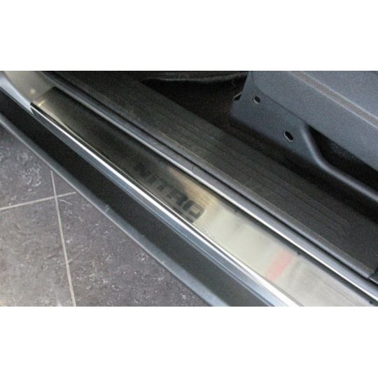 NataNiko Накладки на пороги для Dodge Nitro '06-11 (Premium к-кт 4 шт.)