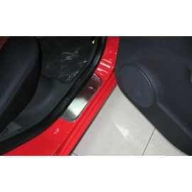 NataNiko Накладки на пороги для Hyundai Getz '02-09 5d (Premium+carbon к-кт 4 шт.)