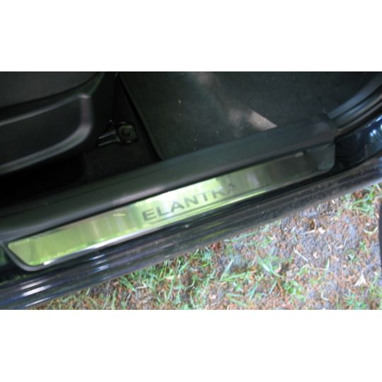 NataNiko Накладки на пороги для Hyundai Elantra (HD) '06-11 (Premium к-кт 4 шт.)