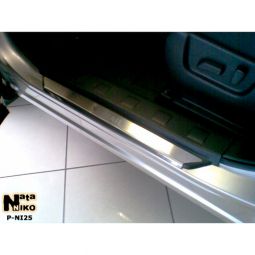 NataNiko Накладки на пороги для Nissan X-Trail II (T31) '07-14 (Standart к-кт 4 шт.)