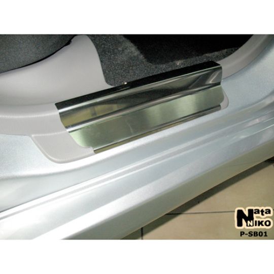 NataNiko Накладки на пороги для Subaru Forester II (SG) '02-08 (Premium+carbon к-кт 4 шт.) NataNiko Накладки на пороги для Subaru Forester II (SG) '02-08 (Premium+carbon к-кт 4 шт.)