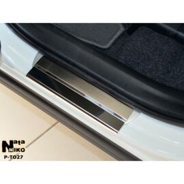 NataNiko Накладки на пороги для Toyota RAV4 IV '13- (Premium+carbon к-кт 4 шт.)