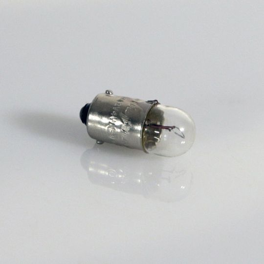 GOODYEAR Лампа накаливания автомобильная T4W 12V 4W BA9s (коробка: 10 шт.) GOODYEAR Лампа накаливания автомобильная T4W 12V 4W BA9s (коробка: 10 шт.)