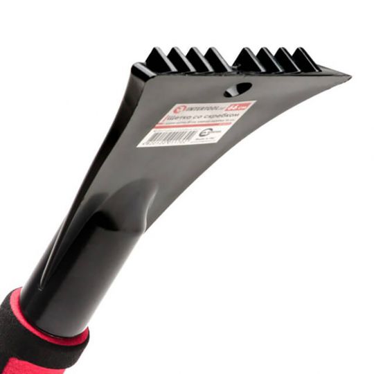 INTERTOOL Щетка со скребком AT-0117 для удаления снега и льда 66 см