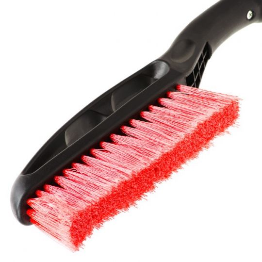 INTERTOOL Щетка со скребком AT-0116 для удаления снега и льда 61 см