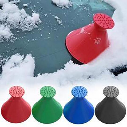 Cкребок для очистки стекла автомобиля от снега и льда