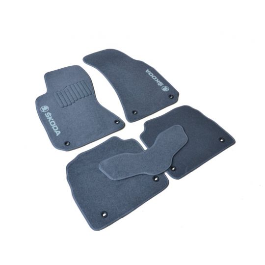 AVTM Коврики в салон текстильные Skoda Superb I '01-08 Серые (Комплект 5шт.) AVTM Коврики в салон текстильные Skoda Superb I '01-08 Серые (Комплект 5шт.)